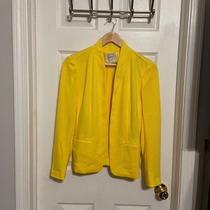 Yellow blazer